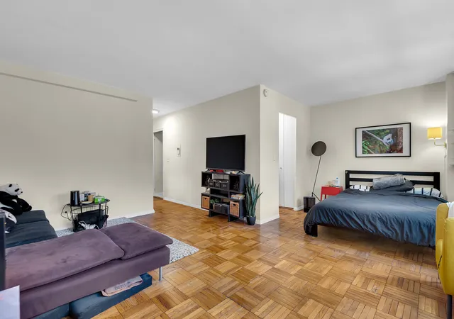 2nd image of 150 E 37Th St #6G, New York City, NY 10016 | MLS# RLS20078210