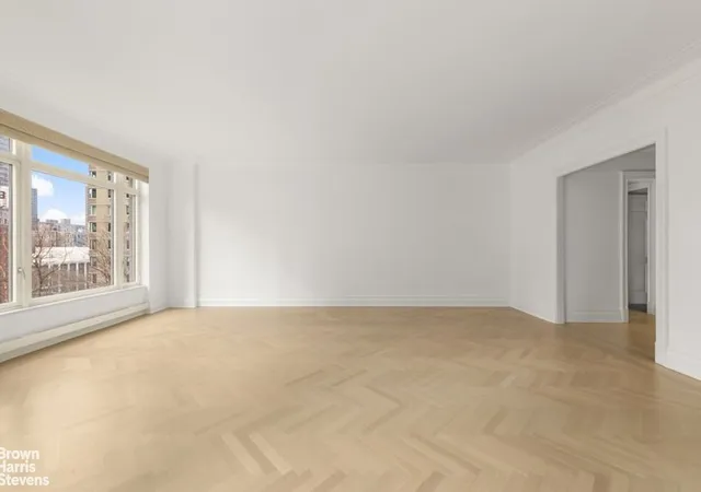 Listing Photo 4 - Condo for sale in building located at 15 Central Park W, New York City, NY 10023 - Unit #11L