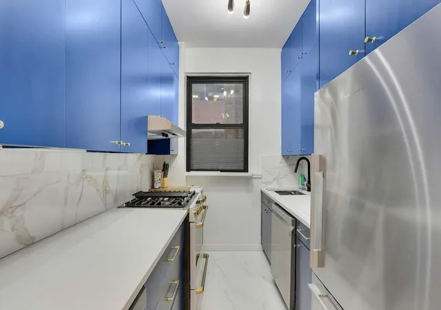 Photo 2 of Sale Pending at 212 E 48th Street #2B, New York City, NY 10017 | MLS# RLS20078283 | Listing updated on 2026-08-05