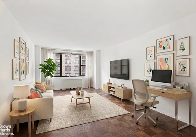 1st image of 305 E 40Th St #17F, New York City, NY 10017 | MLS# RLS20078328