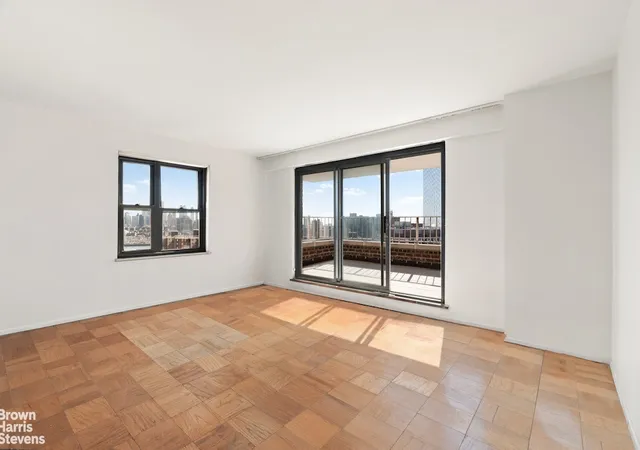 Photo 2 of Sale Pending at 264 E Broadway #C1801, New York City, NY 10002 | MLS# RLS20078333 | Listing updated on 2026-07-29