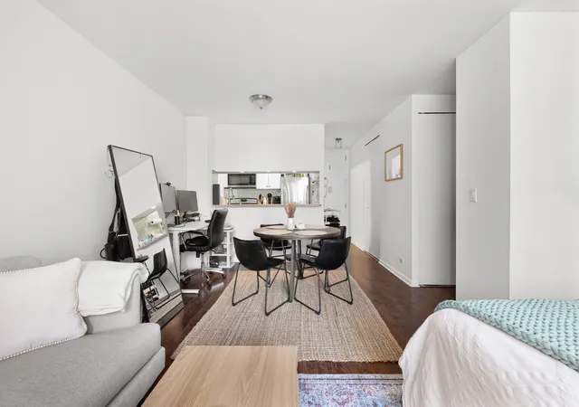 Photo 4 of House for sale at 30 W 61st Street #10F, New York City, NY 10023 | MLS# RLS20078393 | Listing updated on 2026-05-15