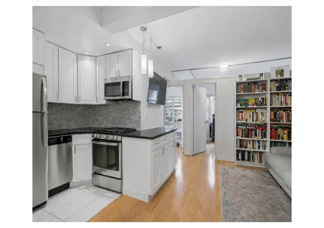 Photo 2 of Condo for sale at 333 E 46th Street #16F, New York City, NY 10017 | MLS# RLS20078427 | Listing updated on 2026-06-28