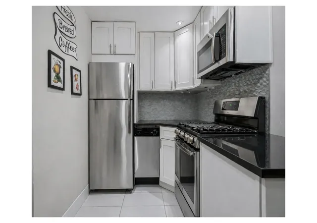 Photo 3 of Condo for sale at 333 E 46th Street #16F, New York City, NY 10017 | MLS# RLS20078427 | Listing updated on 2026-06-28