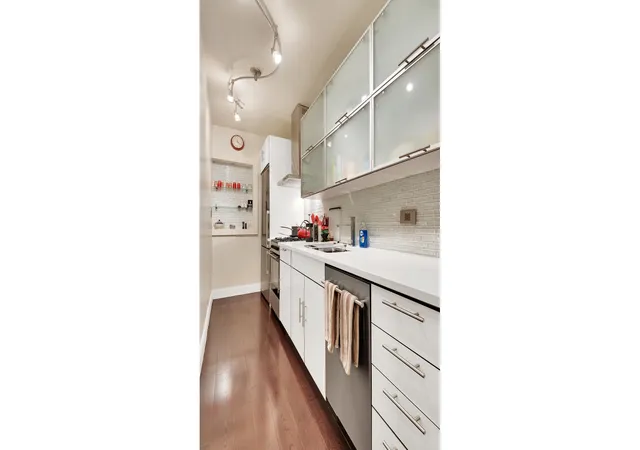 3rd image of 64 E 94Th St #2B, New York, NY 10128 | MLS# RLS20078445