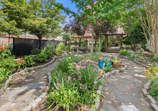 2nd image of 46-01 39Th Ave, Sunnyside, NY 11104