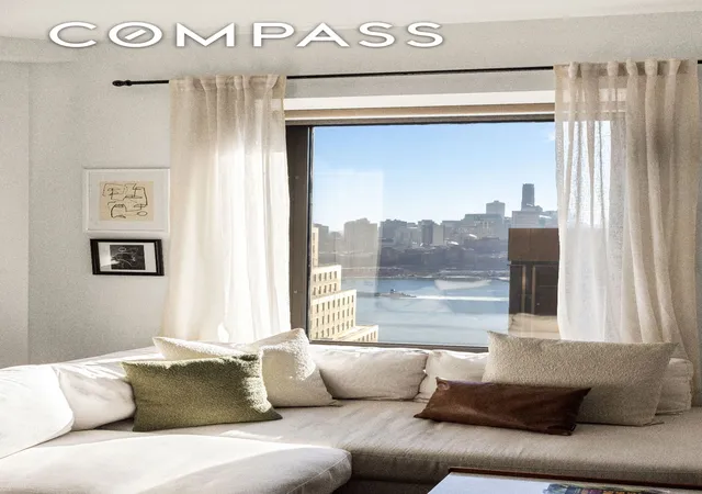 Photo 2 of Condo for sale at 75 Wall St #29O, New York City, NY 10005 | MLS# RLS20069465 | Listing updated on 2026-04-23