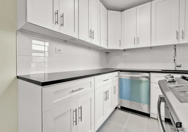 Photo 4 of Sale Pending at 10 E 43rd Street #4-K, Brooklyn, NY 11203 | MLS# RLS20078742 | Listing updated on 2026-06-23