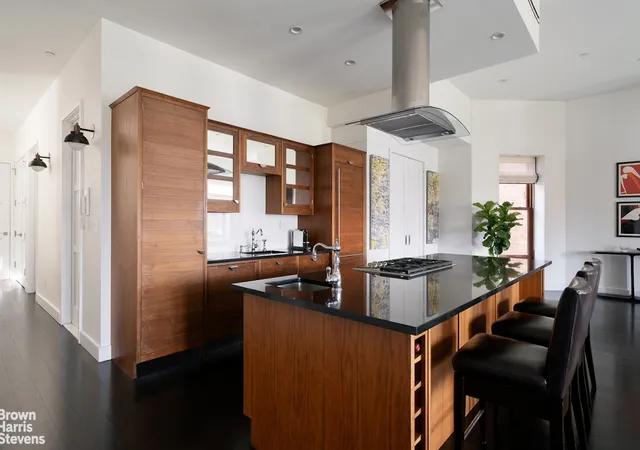 Photo 4 of House for sale at 173 Mac Dougal St #PHW, New York City, NY 10011 | MLS# RLS20078796 | Listing updated on 2026-05-04