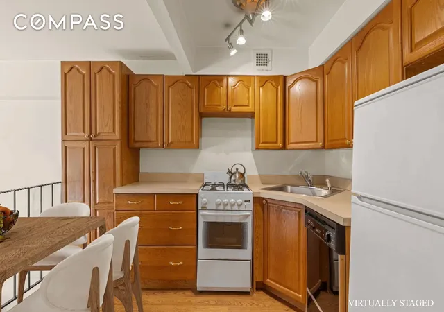 4th image of 211 Thompson St #2F, New York City, NY 10012 | MLS# RLS20078799