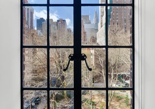 Photo 3 of Sale Pending at 25 Tudor City Pl #619, New York, NY 10017 | MLS# RLS20078874 | Listing updated on 2026-07-29
