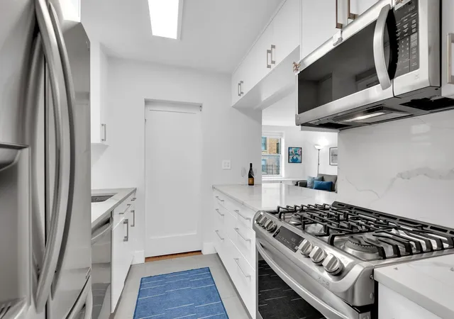 Photo 4 of Sale Pending at 302 E 88th Street #6-F, New York City, NY 10128 | MLS# RLS20078997 | Listing updated on 2026-07-30