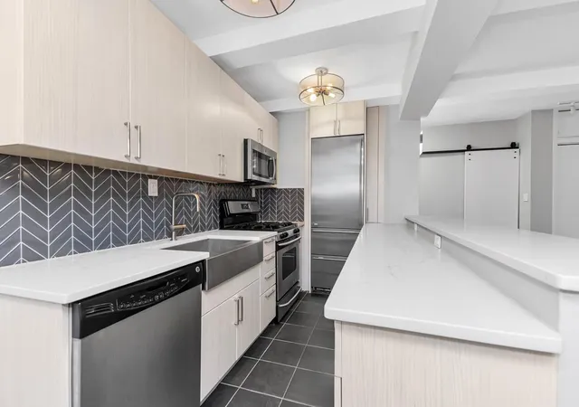 Photo 4 of House for sale at 155 E 49th Street #5-A, New York, NY 10017 | MLS# RLS20079004 | Listing updated on 2026-07-29