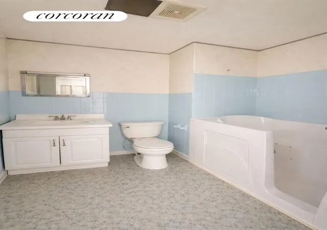 Photo 3 of Single family home for sale at 655 Maple St, New York City, NY 11203 | MLS# RLS20079050 | Listing updated on 2026-03-31