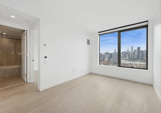 Photo 3 of House for sale at 3 Court Sq #3201, New York, NY 10009 | MLS# RLS20079104 | Listing updated on 2026-08-04