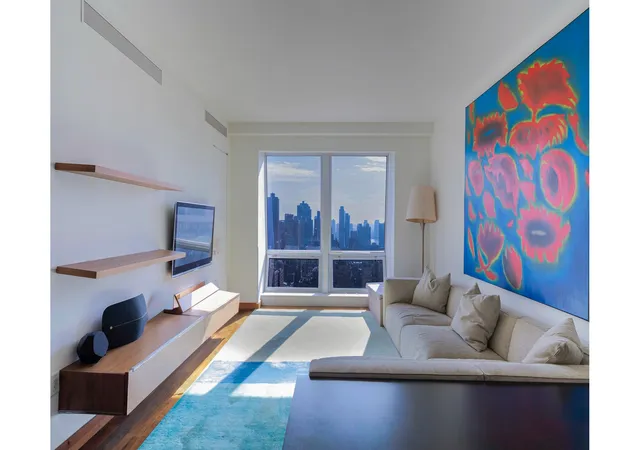 Photo 3 of House for sale at 400 5th Avenue #32C, New York City, NY 10018 | MLS# RLS20079144 | Listing updated on 2026-06-12