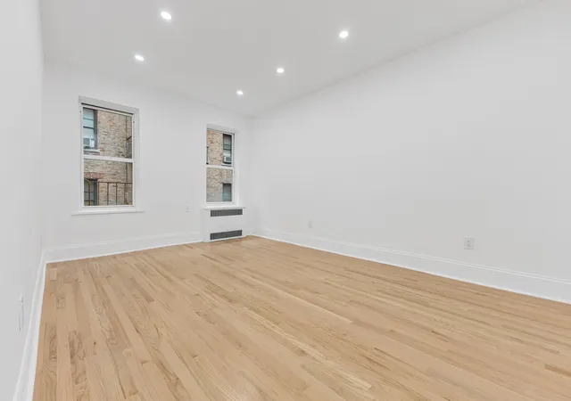 Photo 2 of Sale Pending at 161 E 91st Street #2B, New York City, NY 10128 | MLS# RLS20079365 | Listing updated on 2026-04-09