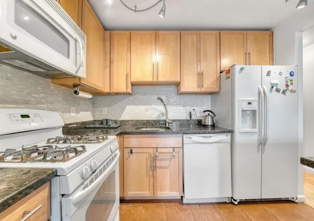 5th image of 837 Washington Ave #5L, New York City, NY 10451 | MLS# RLS20079397