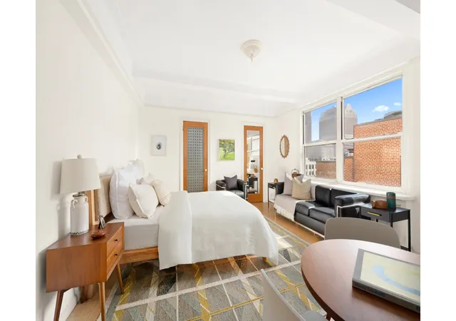 1st image of 70 Remsen St #8J, New York City, NY 11201 | MLS# RLS20079402