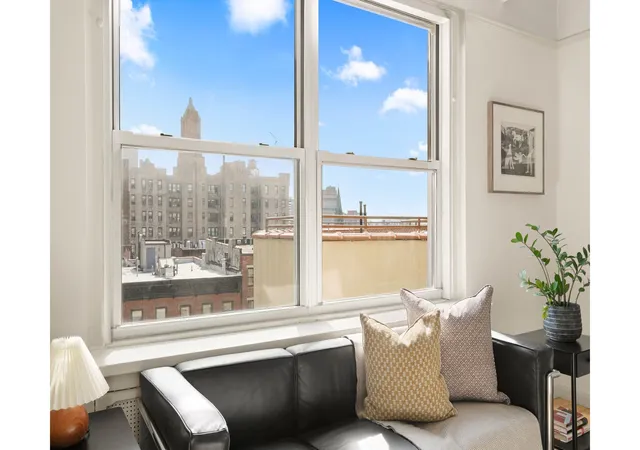 3rd image of 70 Remsen St #8J, New York City, NY 11201 | MLS# RLS20079402