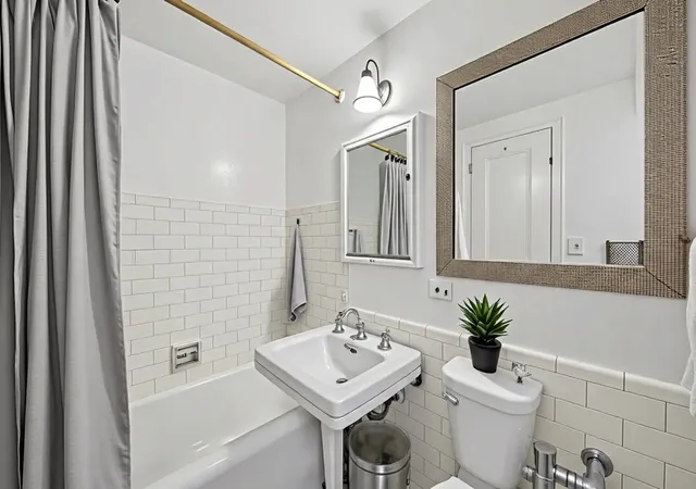 Photo 4 of House for sale at 5 Tudor City Pl #912, New York, NY 10017 | MLS# RLS20079414 | Listing updated on 2026-08-03
