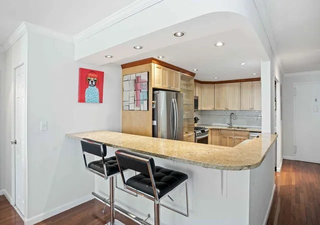 1st image of 305 E 24Th St #15-R, New York City, NY 10010 | MLS# RLS20079429