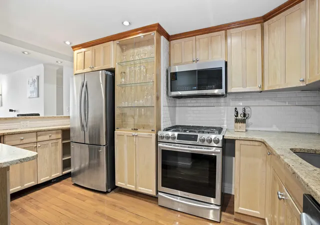 5th image of 305 E 24Th St #15-R, New York City, NY 10010 | MLS# RLS20079429