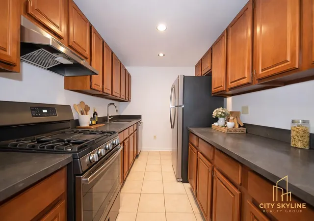 3rd image of 45-02 Ditmars Blvd #134, Astoria, NY 11105 | MLS# RLS20079521