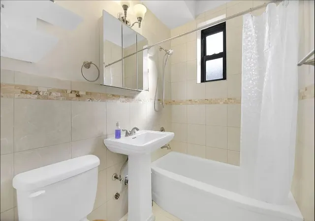 Listing Photo 5 - Condo for sale in building located at 269 Bennett Ave, New York City, NY 10040 - Unit #3-C