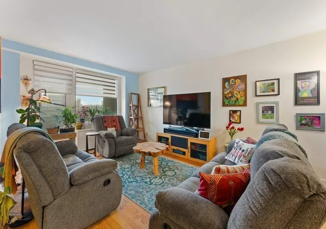 3rd image of 4705 Henry Hudson Pkwy W #10J, Bronx, NY 10471 | MLS# RLS20079760
