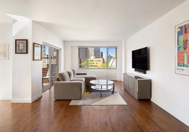 Photo 2 of Sale Pending at 200 E End Ave #7B, New York City, NY 10128 | MLS# RLS20079806 | Listing updated on 2026-08-30