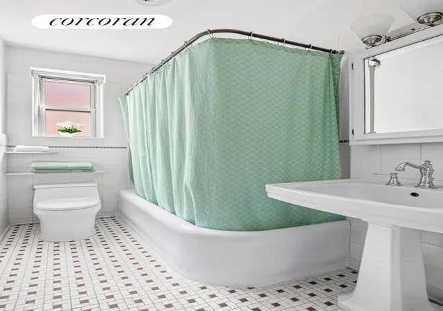 Homes for sale in New York City, NY | 565 W 169Th St #4I, New York City, NY 10032 | MLS# RLS20079834