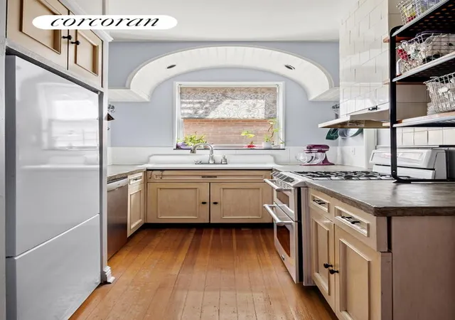 Homes for sale in New York City, NY | 565 W 169Th St #4I, New York City, NY 10032 | MLS# RLS20079834