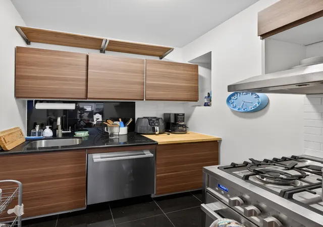 Photo 3 of House for sale at 319 E 90th Street #1, New York City, NY 10128 | MLS# RLS20079852 | Listing updated on 2026-03-27