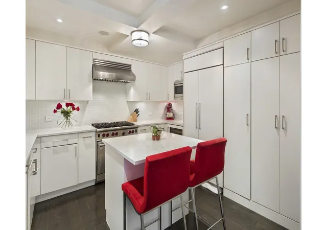 Listing Photo 2 - Condo for sale in building located at 7 Lexington Ave, New York City, NY 10010 - Unit #2CD