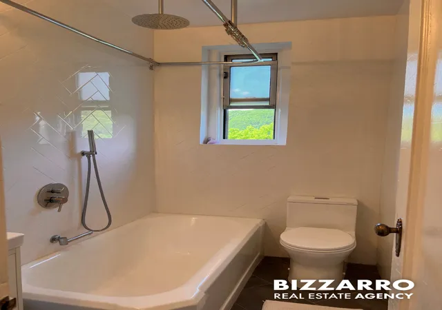 2nd image of 585 W 214Th St, New York, NY 10034