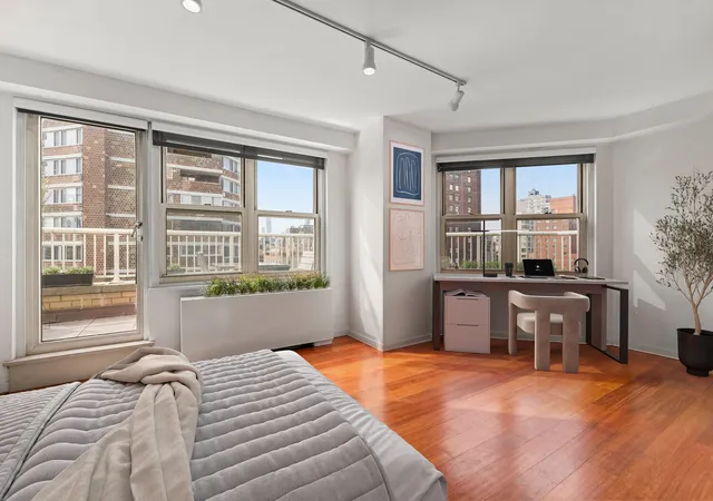 4th image of 305 E 24Th St #20M, New York City, NY 10010 | MLS# RLS20079957
