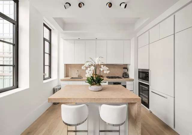 Photo 2 of Sale Pending at 404 Park Ave S #10E, New York City, NY 10016 | MLS# RLS20079999 | Listing updated on 2026-05-22