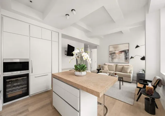 Photo 3 of Sale Pending at 404 Park Ave S #10E, New York City, NY 10016 | MLS# RLS20079999 | Listing updated on 2026-05-22