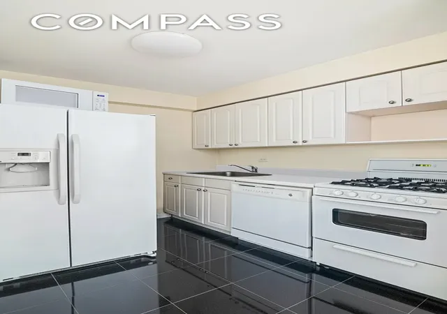 4th image of 153 E 57Th St #17F, New York City, NY 10022 | MLS# RLS20078732