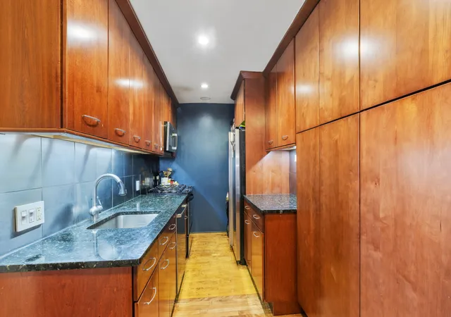 Listing Photo 4 - Condo for sale in building located at 305 W 18Th St, New York, NY 10011 - Unit #4JK
