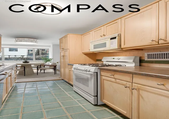 4th image of 315 W 70Th St, New York City, NY 10023