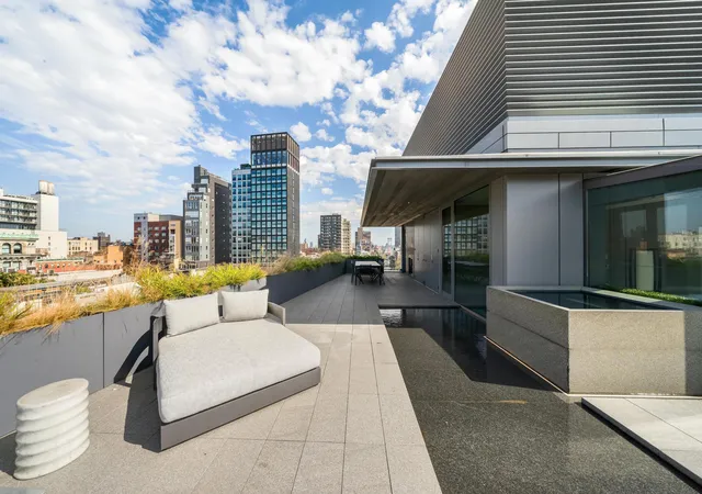 2nd image of 152 Elizabeth St, New York, NY 10012