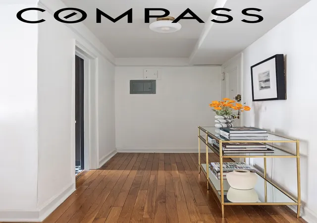 Homes for sale in New York City, NY | 155 E 49th Street, New York City, NY 10017 | Houzeo