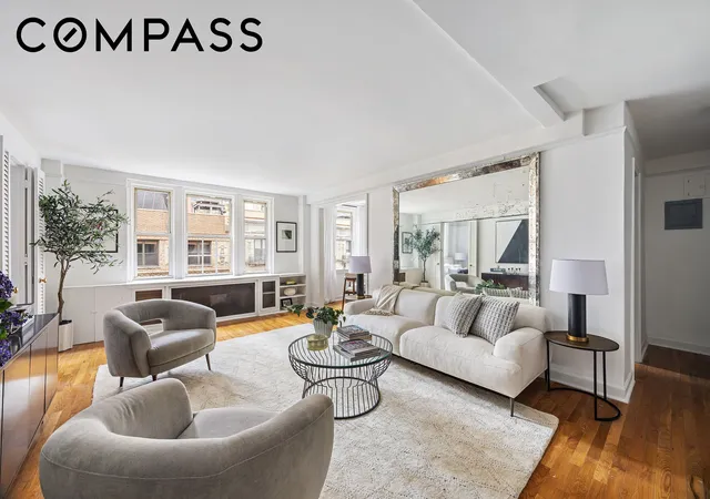 Homes for sale in New York City, NY | 155 E 49th St #10A, New York City, NY 10017 | MLS# RLS20080165
