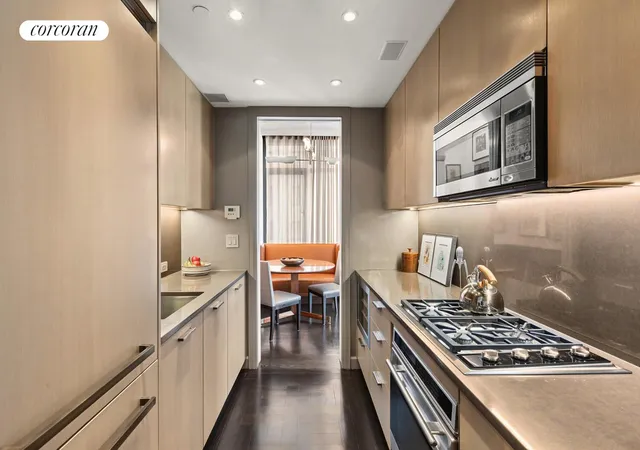 Photo 2 of Sale Pending at 170 E End Ave #3J, New York, NY 10128 | MLS# RLS20080259 | Listing updated on 2026-04-24