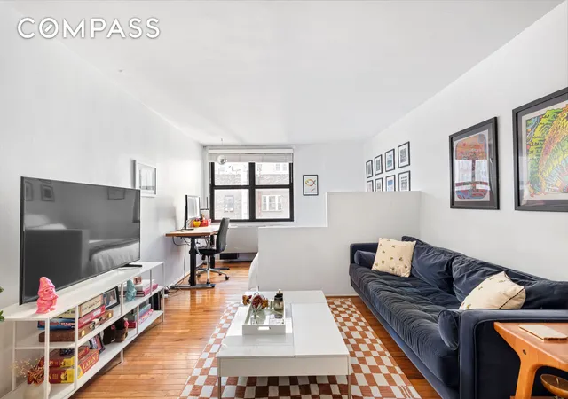 1st image of 130 E 18Th St #8R, New York City, NY 10003 | MLS# RLS20080418
