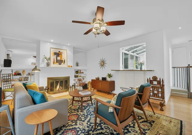 Homes for sale in New York, NY | 155 E 49Th St, New York, NY 10017