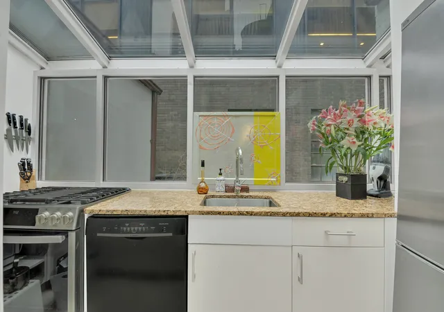 Homes for sale in New York, NY | 155 E 49Th St, New York, NY 10017