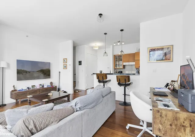 Photo 2 of House for sale at 10 W End Ave #9F, New York, NY 10023 | MLS# RLS20080444 | Listing updated on 2026-07-20